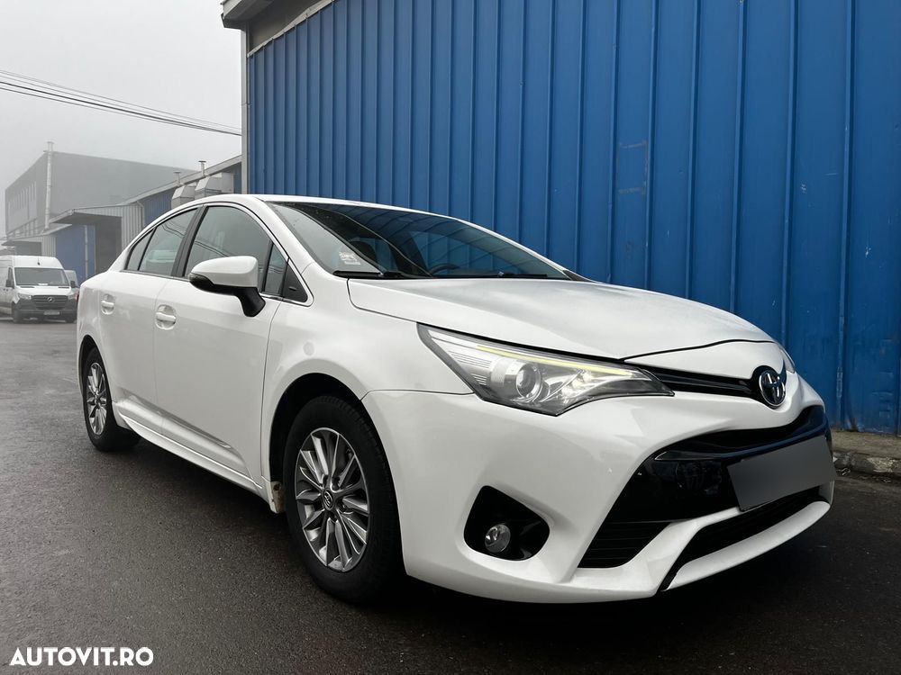 Toyota Avensis 1.8 Multidrive S Executive - 2