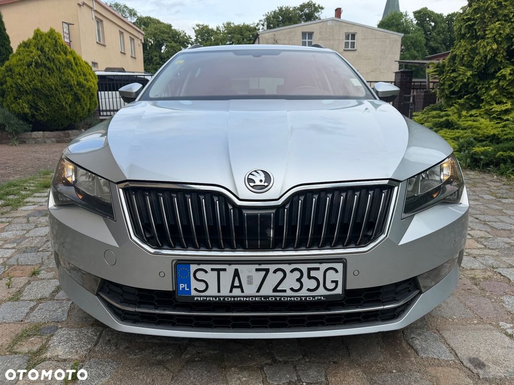 Skoda Superb 1.6 TDI GreenLine - 9