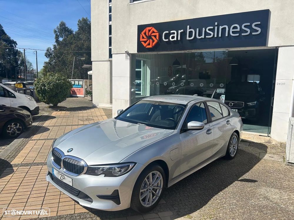 BMW 330 e Corporate Edition Auto - 1