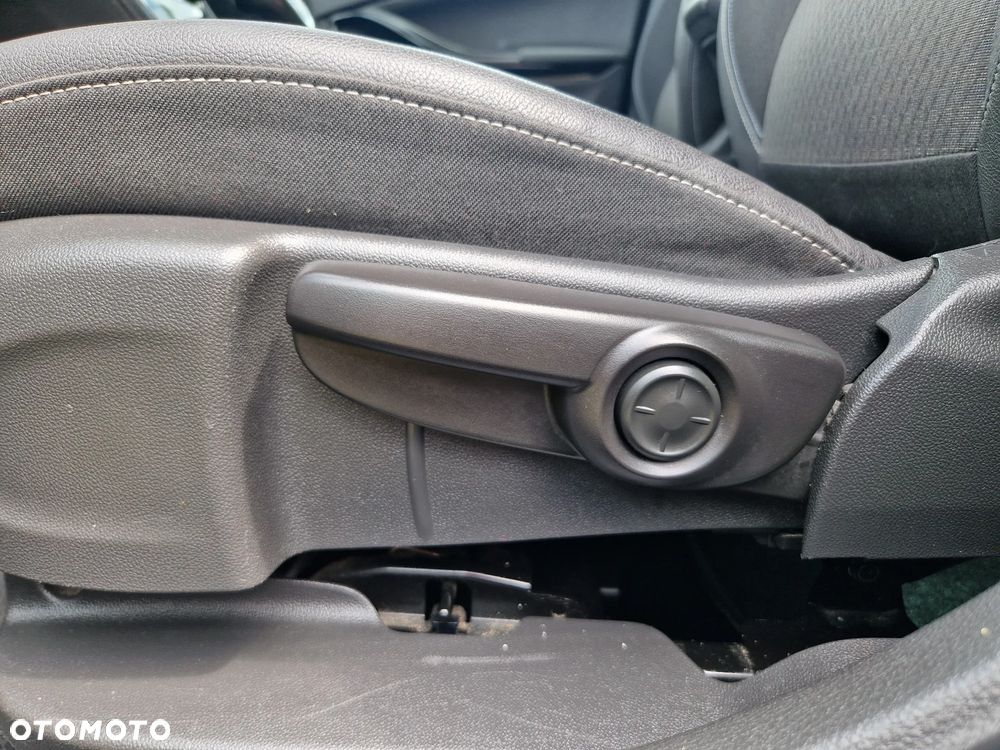Opel Astra 1.6 D (CDTI) Start/Stop Innovation - 27