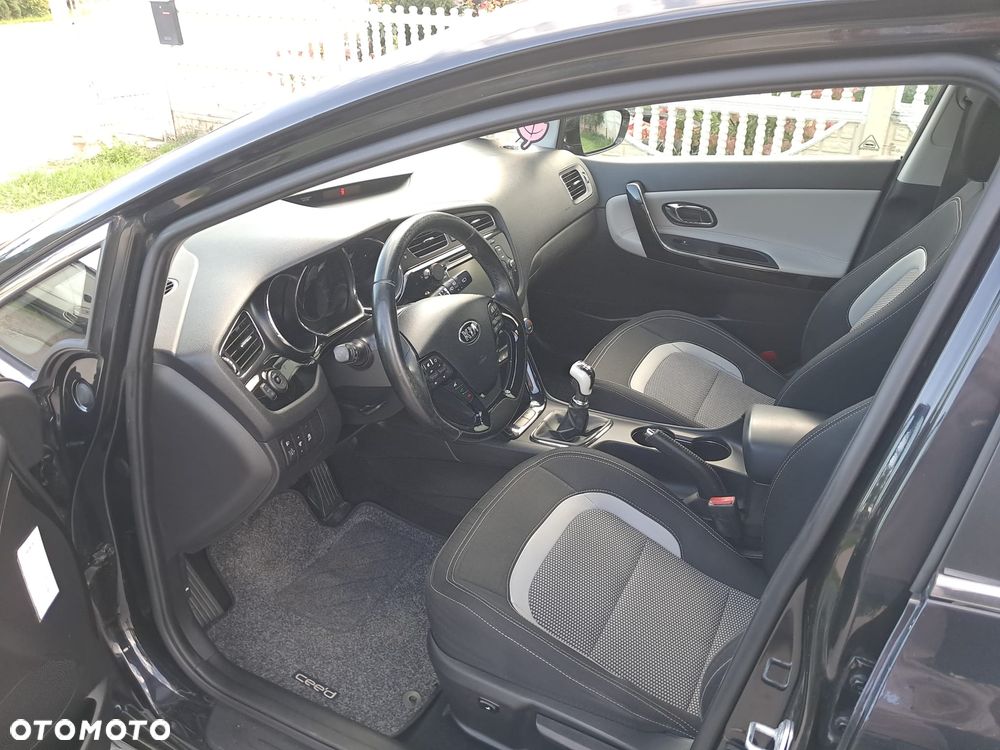 Kia Ceed 1.6 GDI Business Line - 15