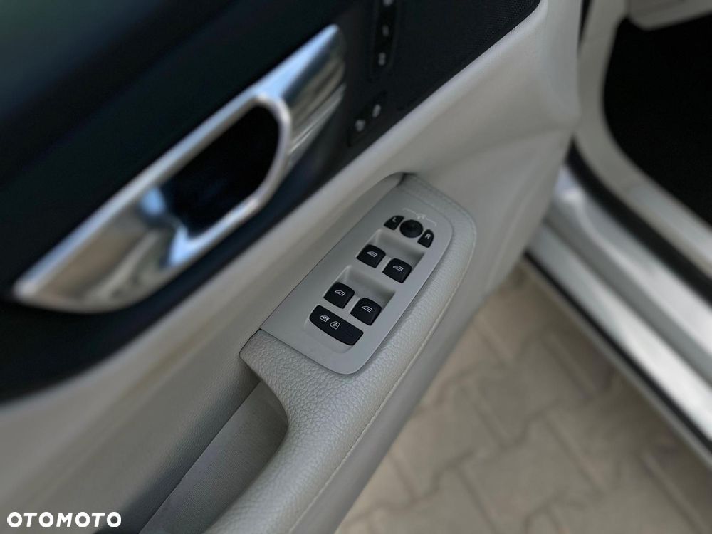 Volvo S60 T5 Inscription - 16