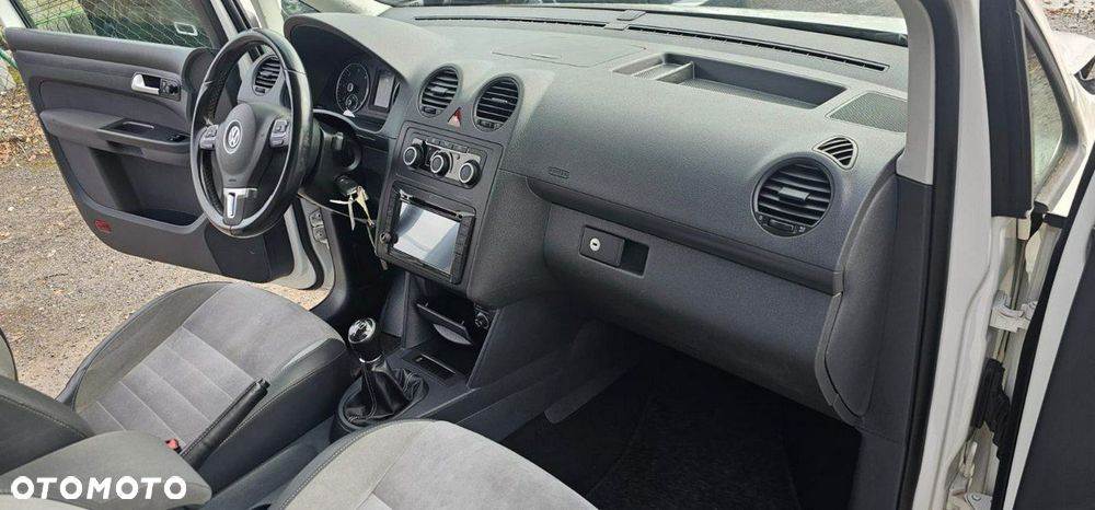 Volkswagen Caddy - 10