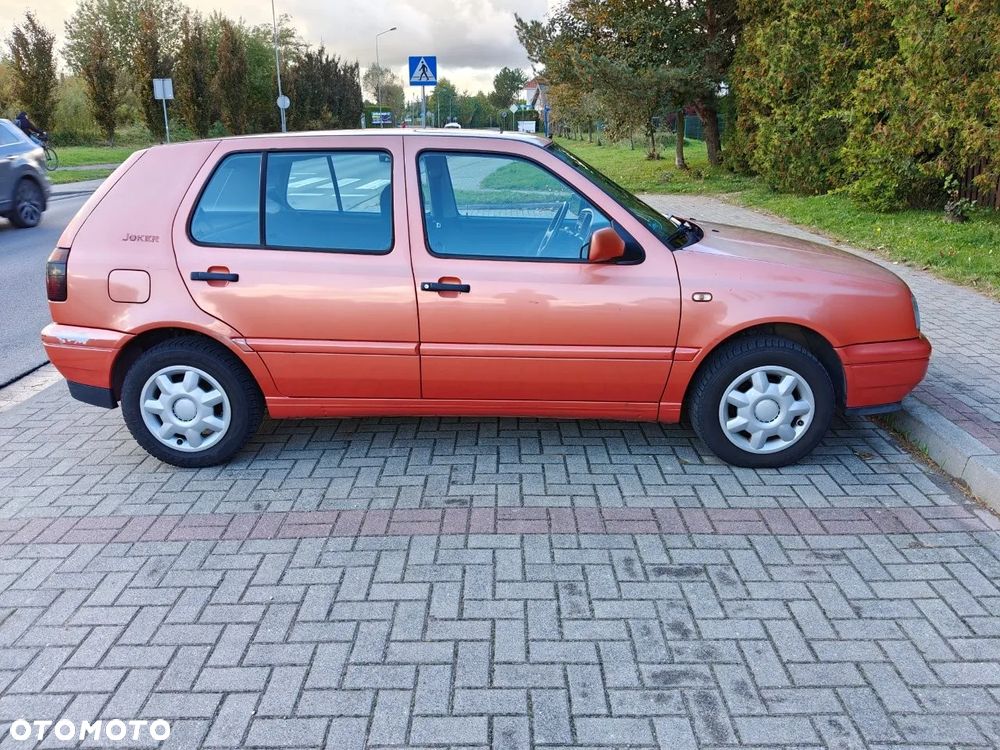 Volkswagen Golf 1.6 - 6