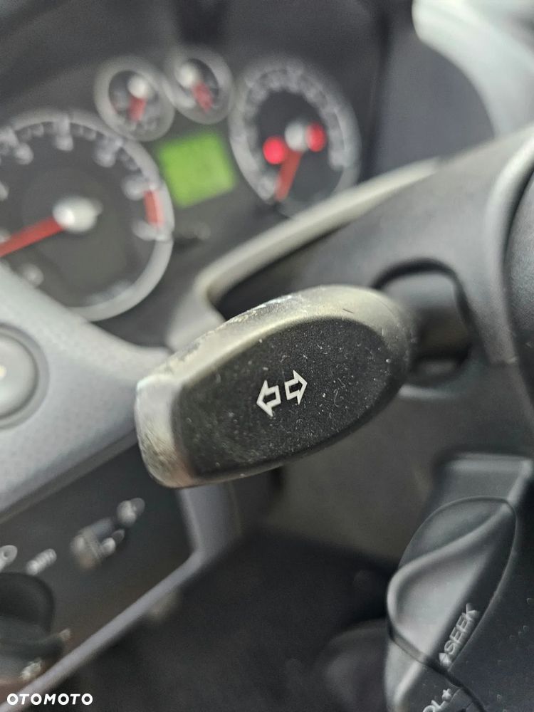 Ford Fiesta 1.4 Ambiente - 23