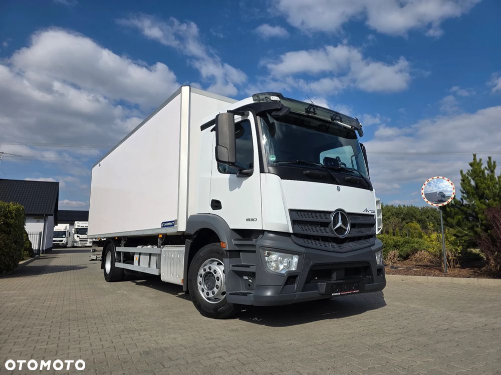 Mercedes-Benz ANTOS 18.30 CHŁODNIA SPROWADZONY Z NIEMIEC  ŁADOWNOŚĆ 8 TON  SUPER STAN !!! - 4