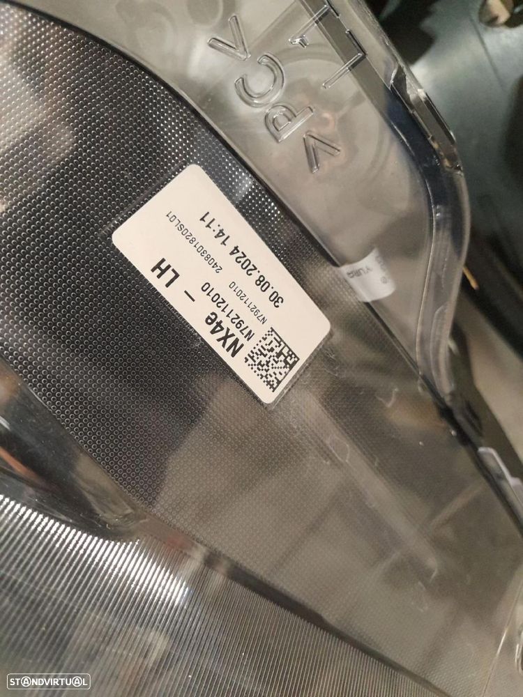 Ótica / farol esquerda HYUNDAI Tucson (NX4E) - 4