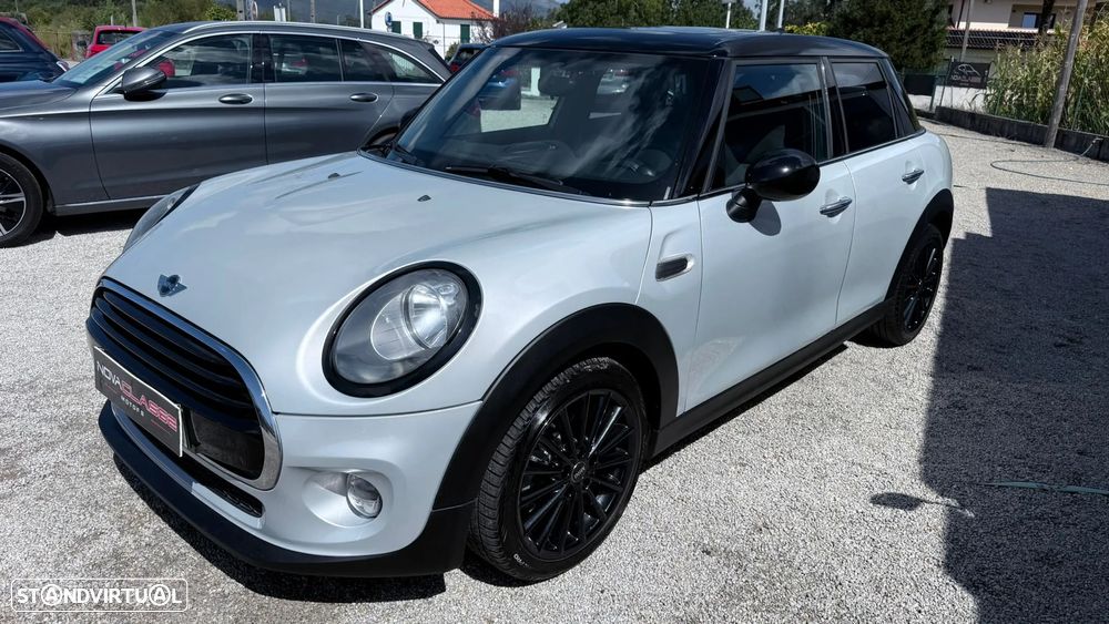 MINI 5 Portas Cooper D Auto - 3