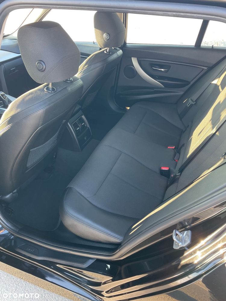 BMW Seria 3 320d M Sport - 21