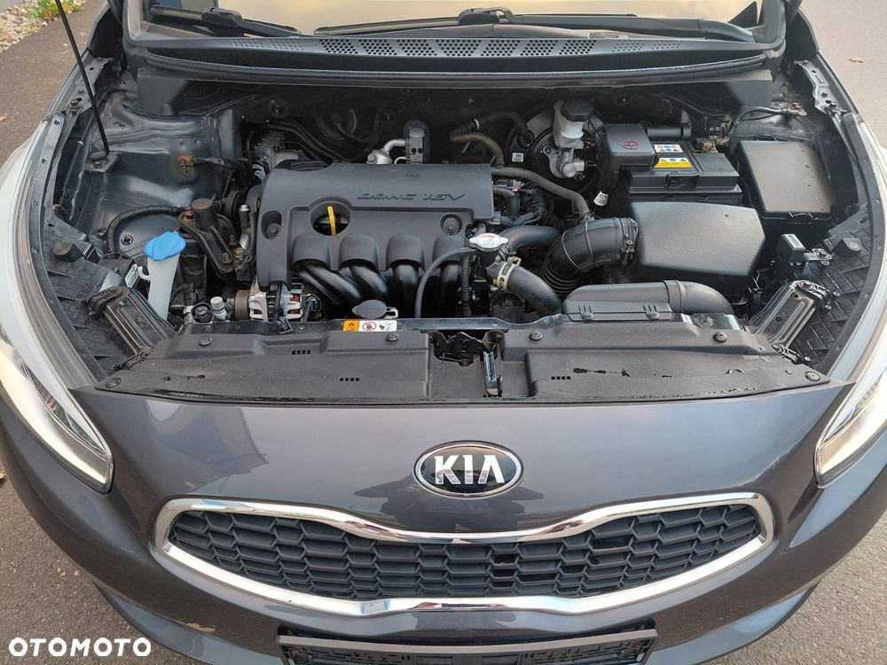 Kia Ceed 1.4 CVVT Dream-Team Edition - 13