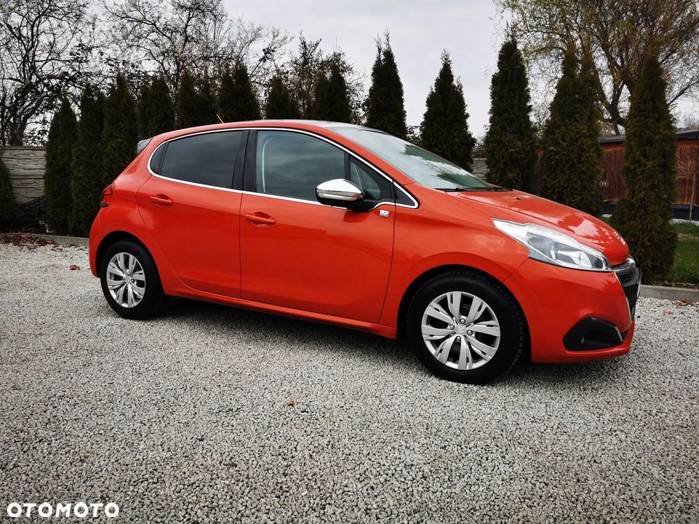 Peugeot 208 Blue-HDi 100 Stop&Start Style - 2