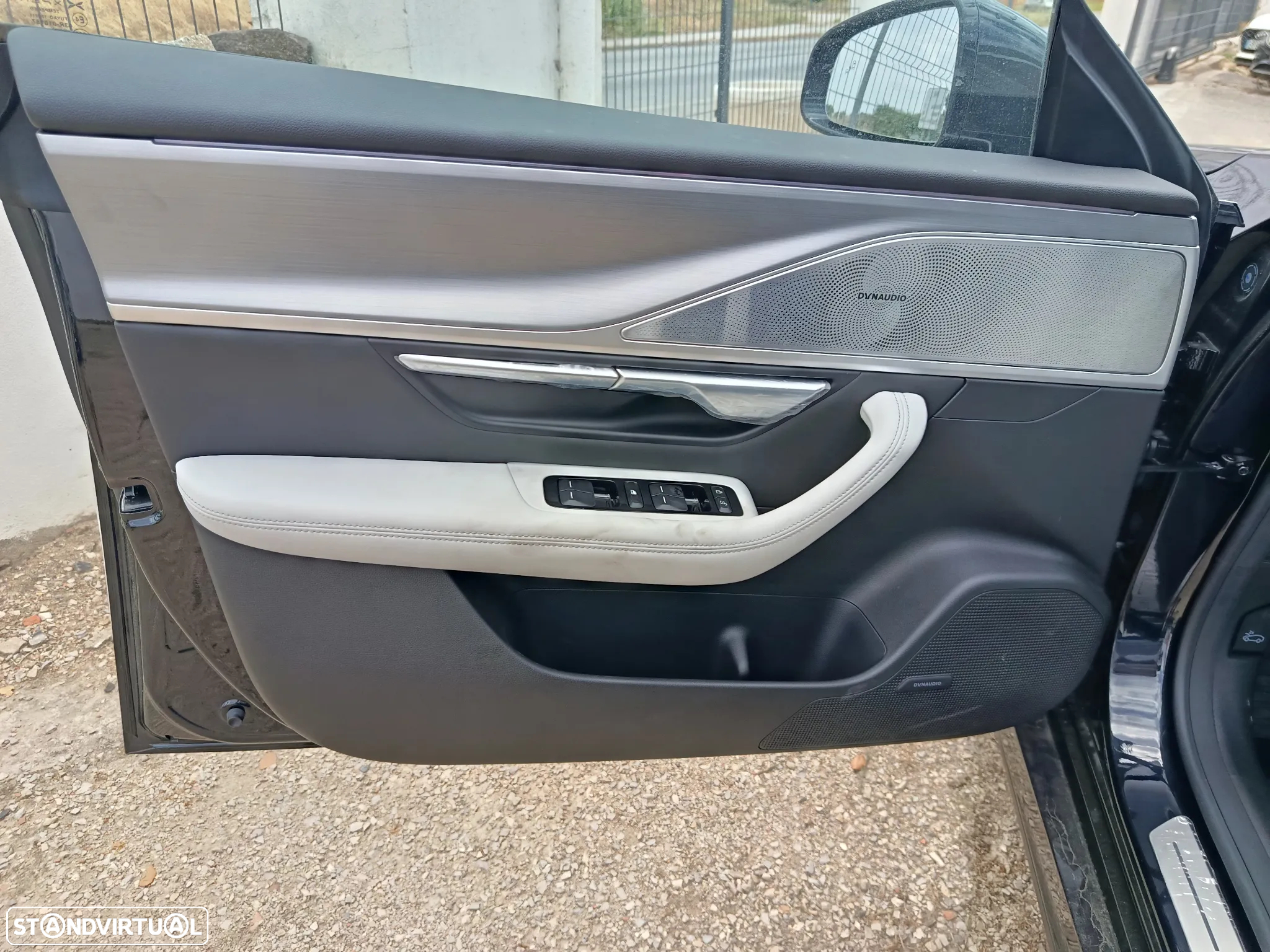 Xpeng P7i 86.2 kWh Long Range + Premium Cockpit - 3