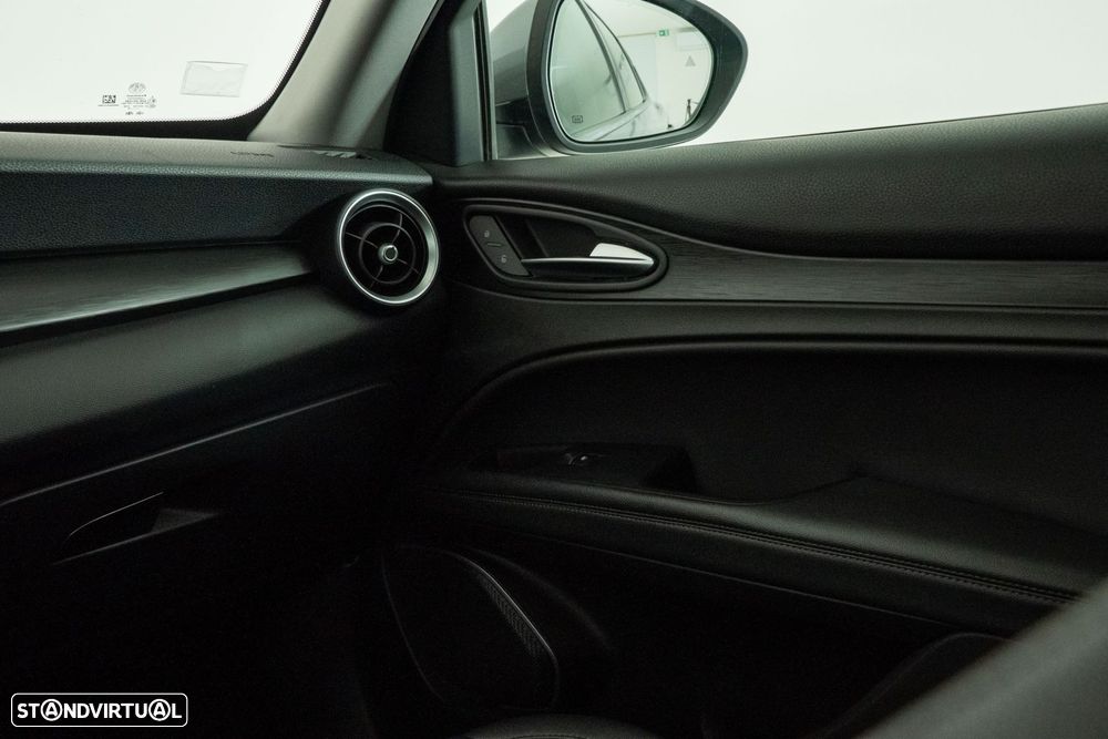 Alfa Romeo Stelvio 2.2 D Super AT8 Q4 - 30