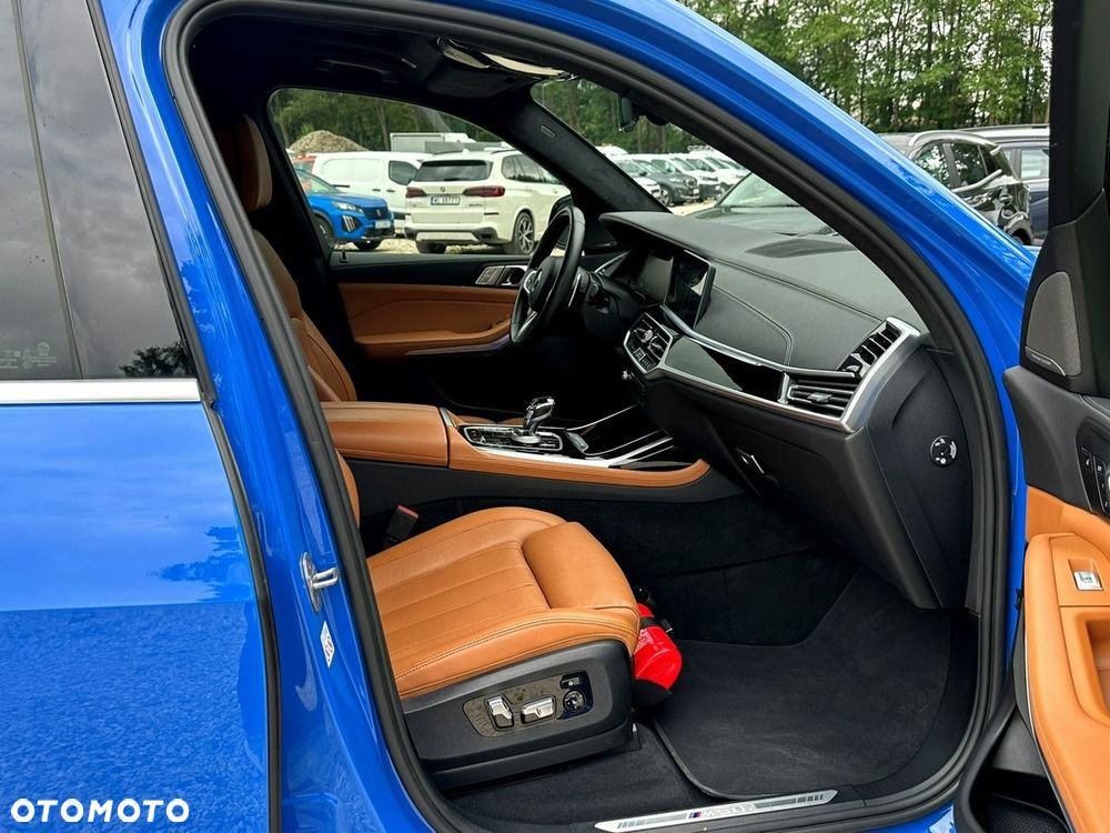 BMW X7 M50i sport - 24