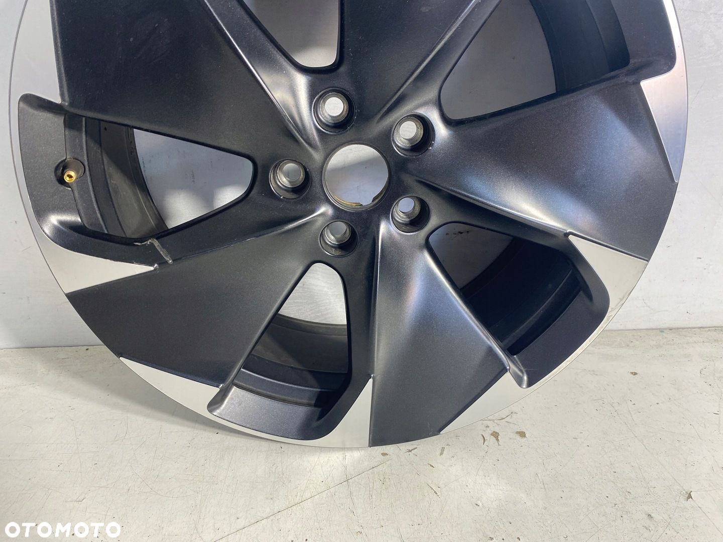 FELGA ALUMINIOWA 7,5X19 ET30 SEAT CUPRA BORN EU - 4