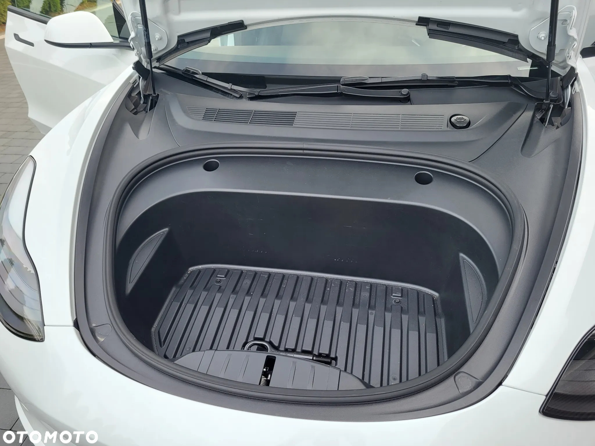 Tesla Model 3 - 28