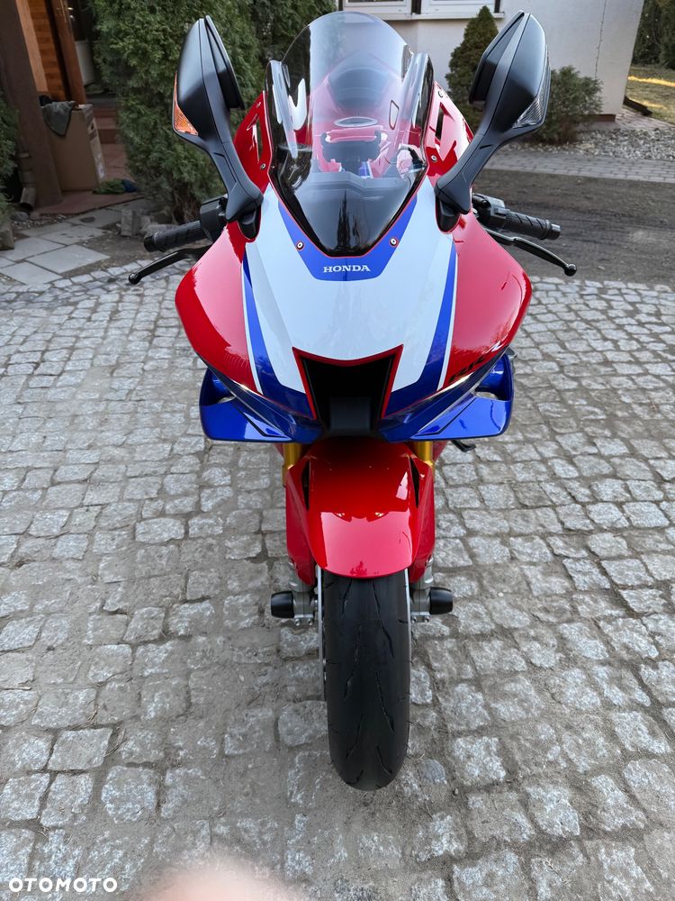Honda CBR - 28