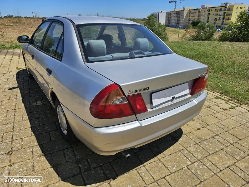 Mitsubishi Lancer 1.3 GLX - 19