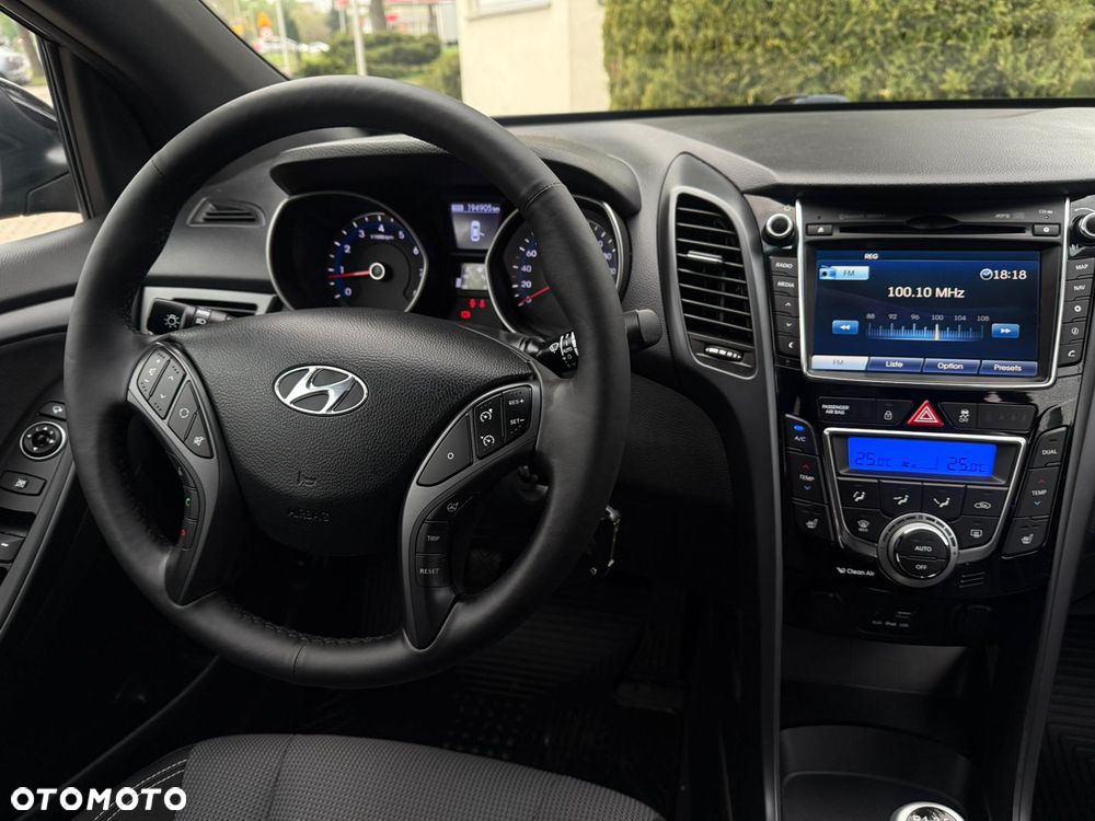 Hyundai i30 blue 1.6 GDI Passion - 8