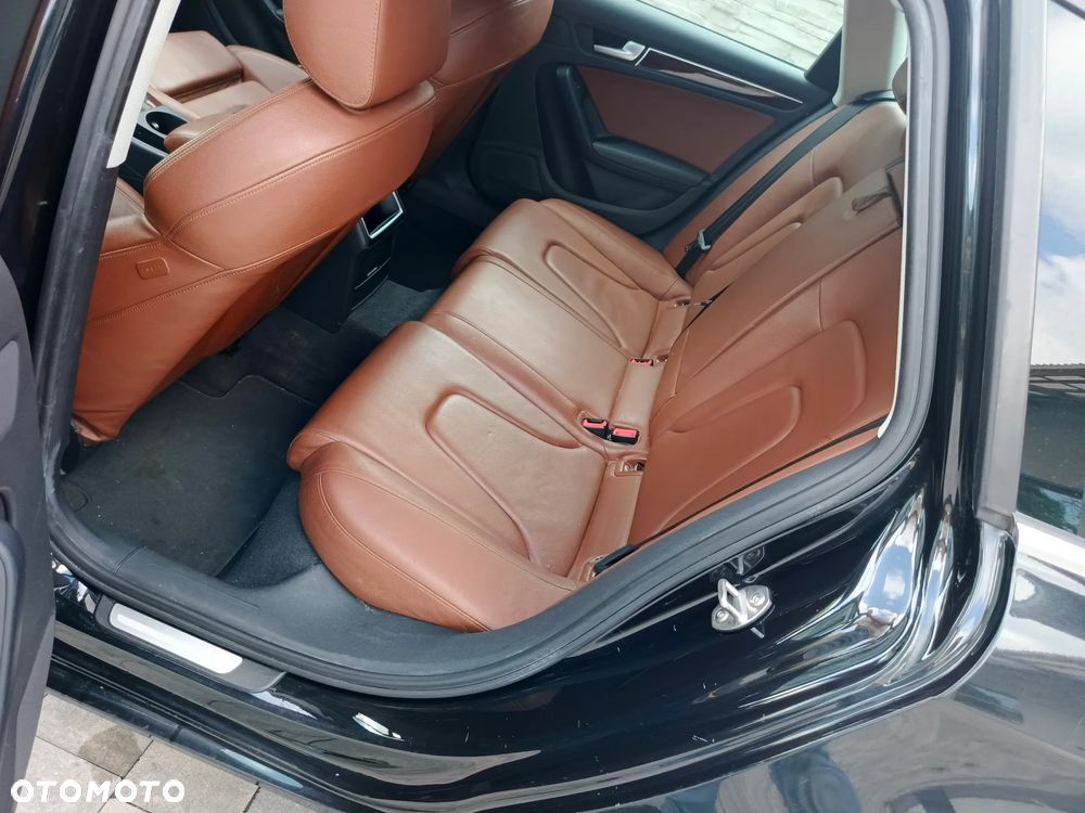 Audi A4 Avant 2.0 TDI Limited Edition Multitr - 32