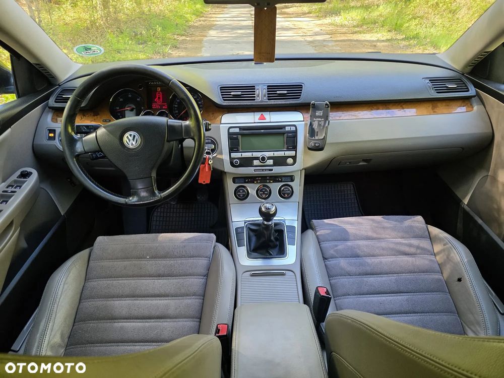 Volkswagen Passat 2.0 TDI 4Mot Highline - 15