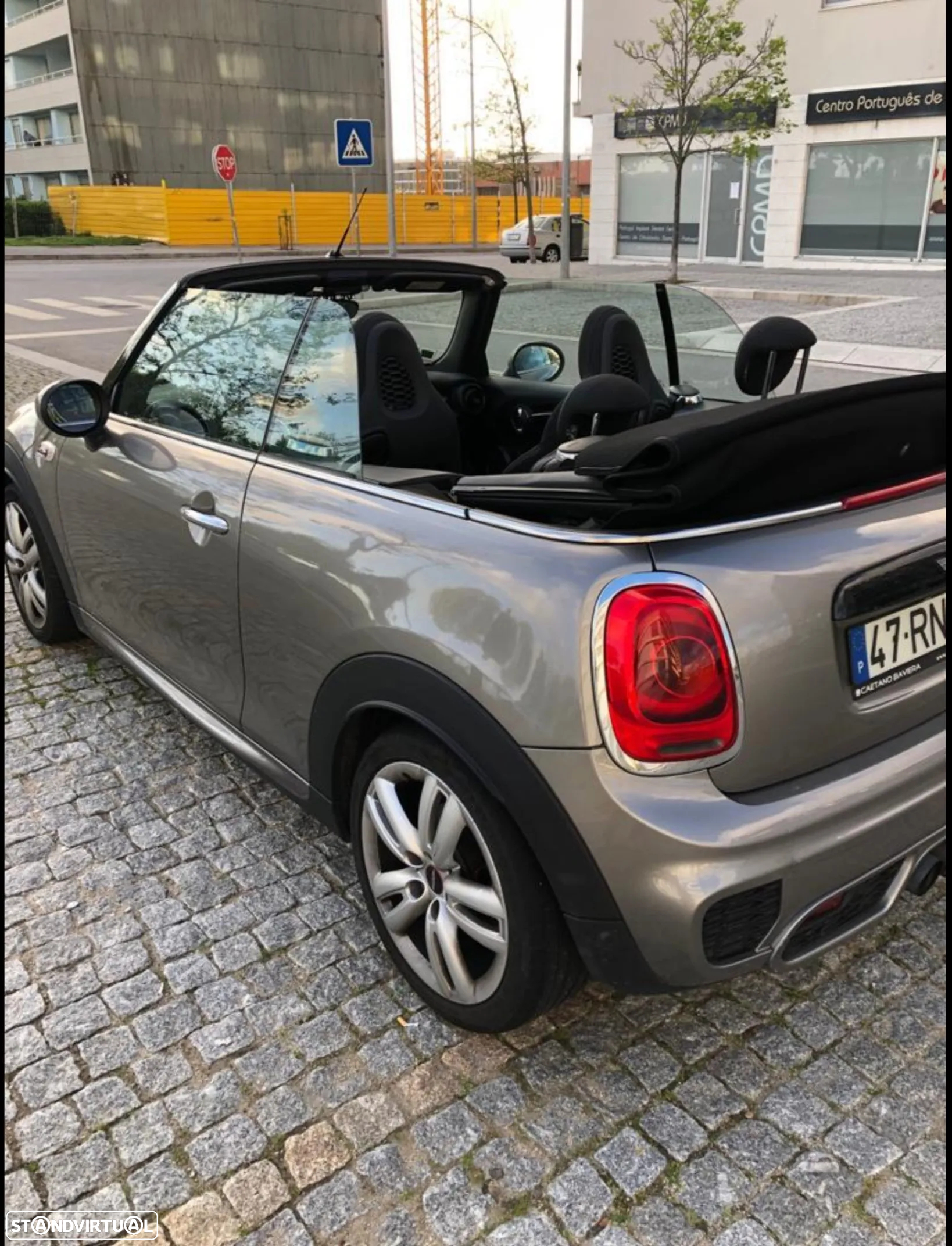 MINI Cabrio John Cooper Works Auto Desportiva - 2