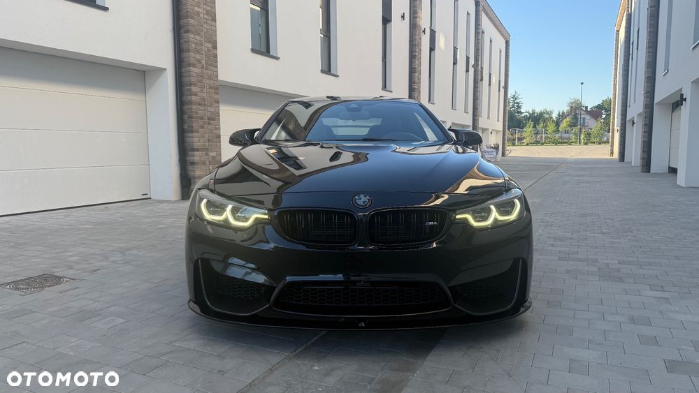 BMW M4 - 35