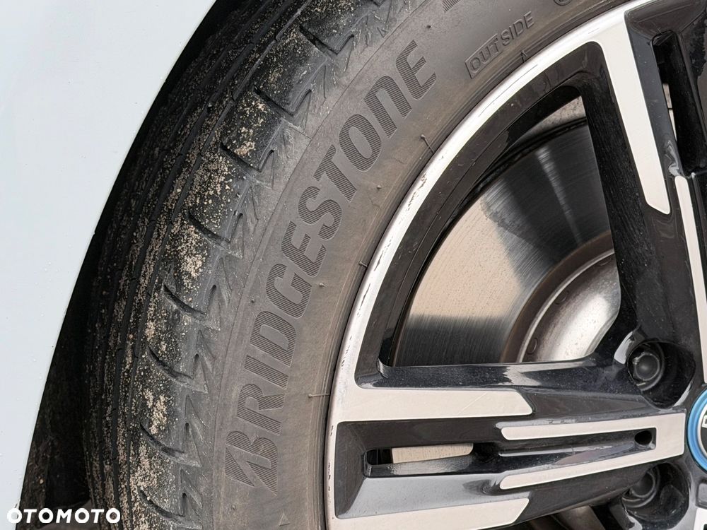 BMW Seria 3 330e PHEV M Sport - 13