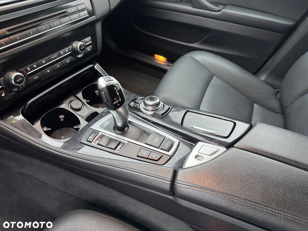 BMW Seria 5 520d xDrive Luxury Line - 20