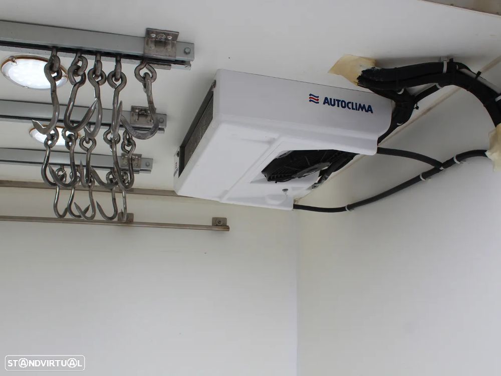 Ford Transit 2.0 TDCI Isotermica Frio L2H2 com IVA de  2019 - 12