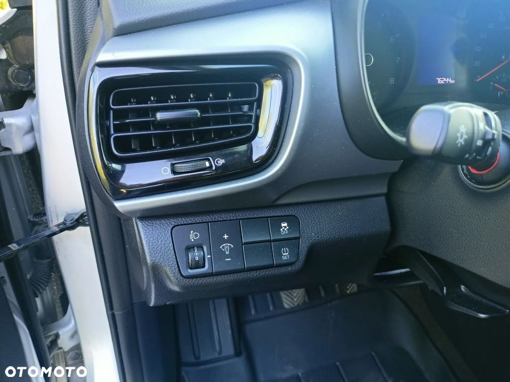 Kia Stonic 1.4 L - 16
