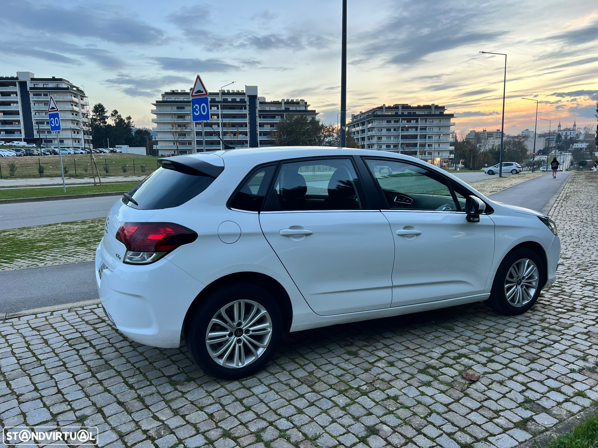 Citroën C4 BlueHDi 100 Stop&Start 86g Selection - 28