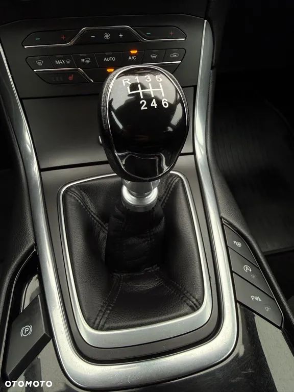 Ford S-Max 2.0 TDCi Titanium - 26