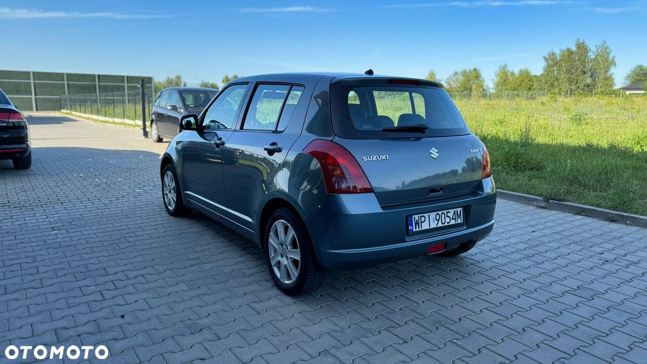 Suzuki Swift - 12