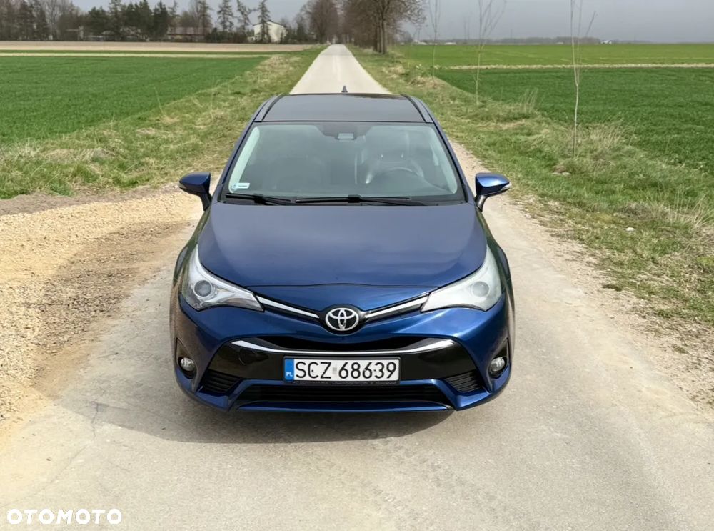 Toyota Avensis 2.0 D-4D Prestige - 2