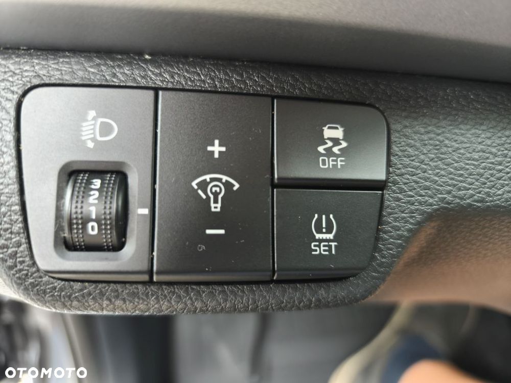 Kia Rio 1.2 XL - 24