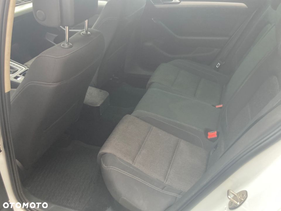 Volkswagen Passat Variant 2.0 TDI BMT Comfortline DSG7 - 11