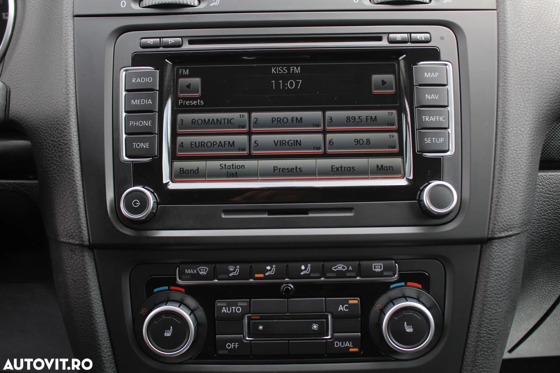 Volkswagen Golf 2.0 TDI Comfortline DSG - 8