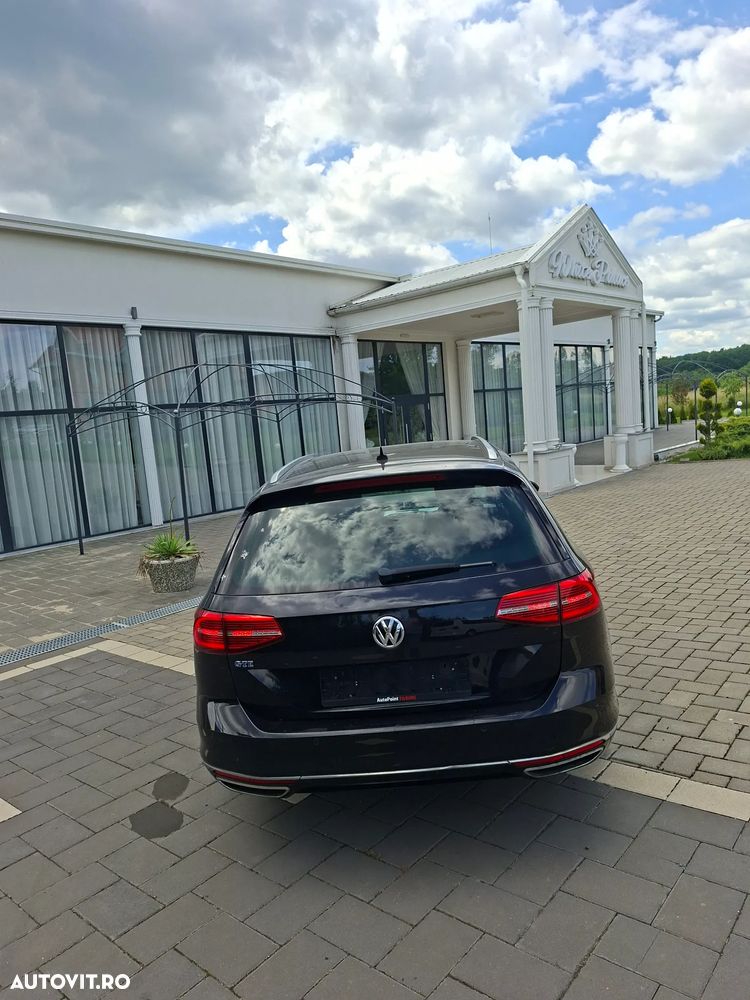 Volkswagen Passat - 4