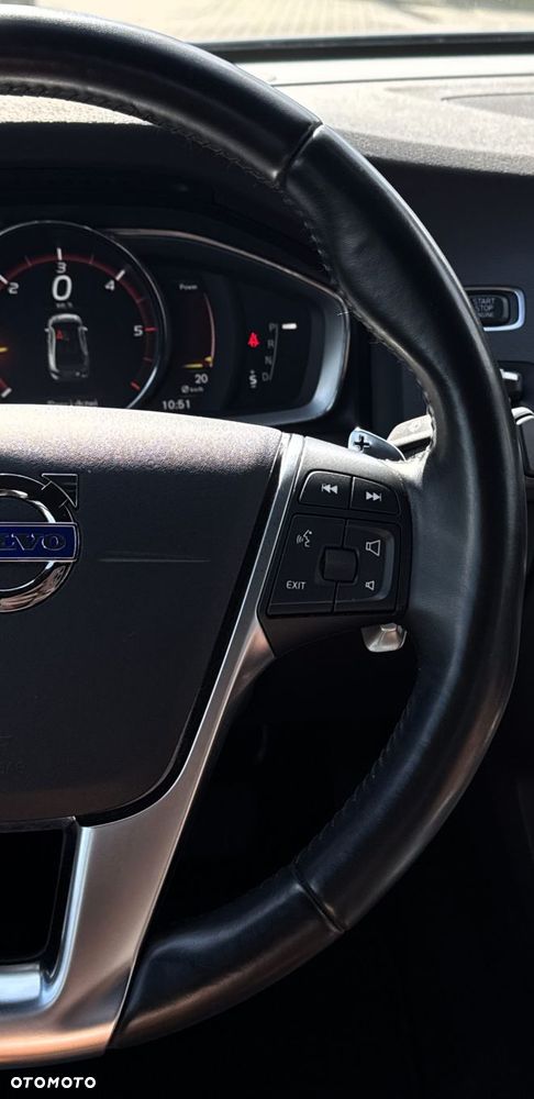 Volvo S60 Cross Country - 15