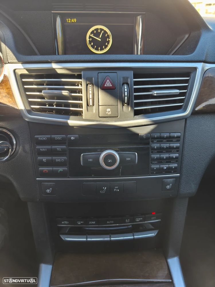 Mercedes-Benz E 200 CDI DPF BlueEFFICIENCY Auto Elegance - 3