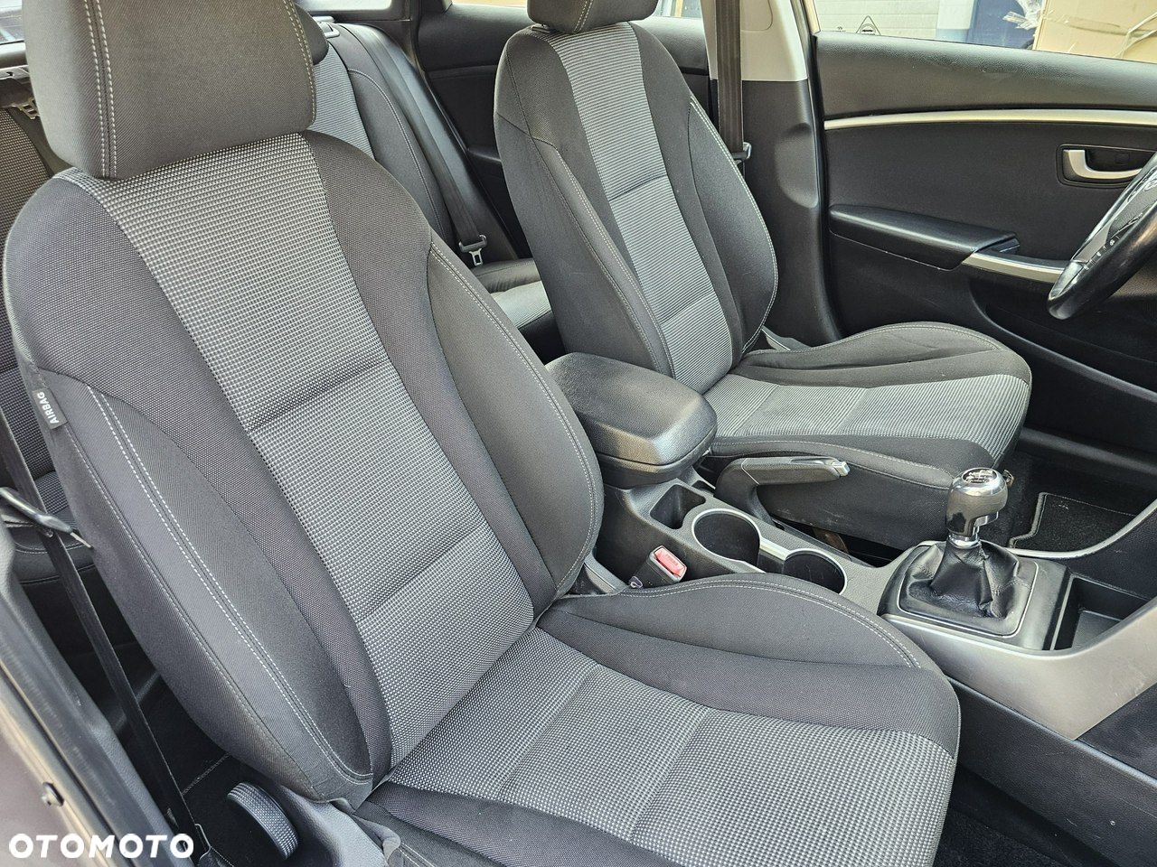 Hyundai Tucson 1.7 CRDI BlueDrive Premium 2WD DCT - 13