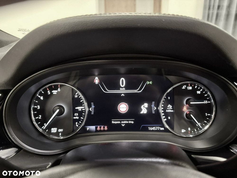 Opel Insignia - 26