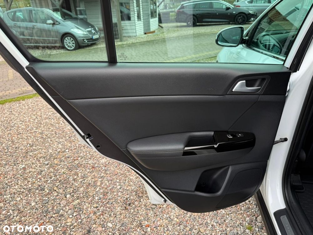 Kia Sportage 1.6 GDI 2WD Attract - 11