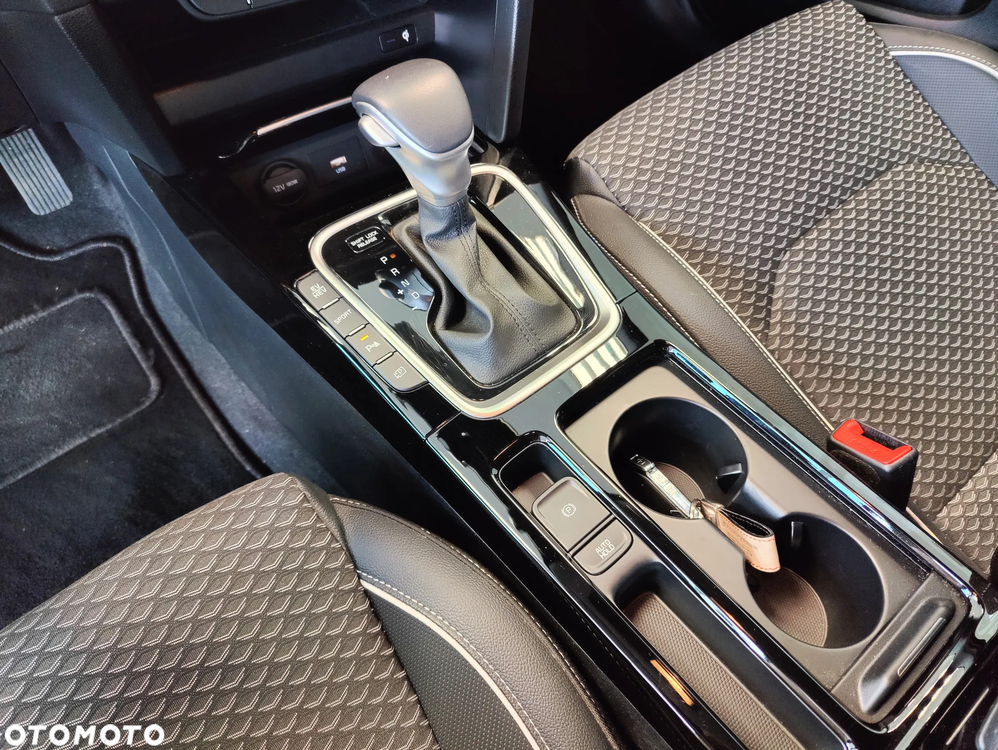Kia XCeed - 18