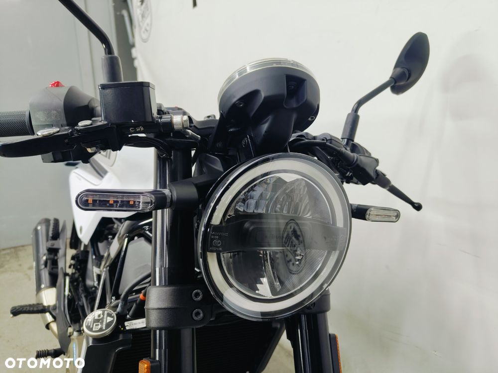 Husqvarna Vitpilen - 5