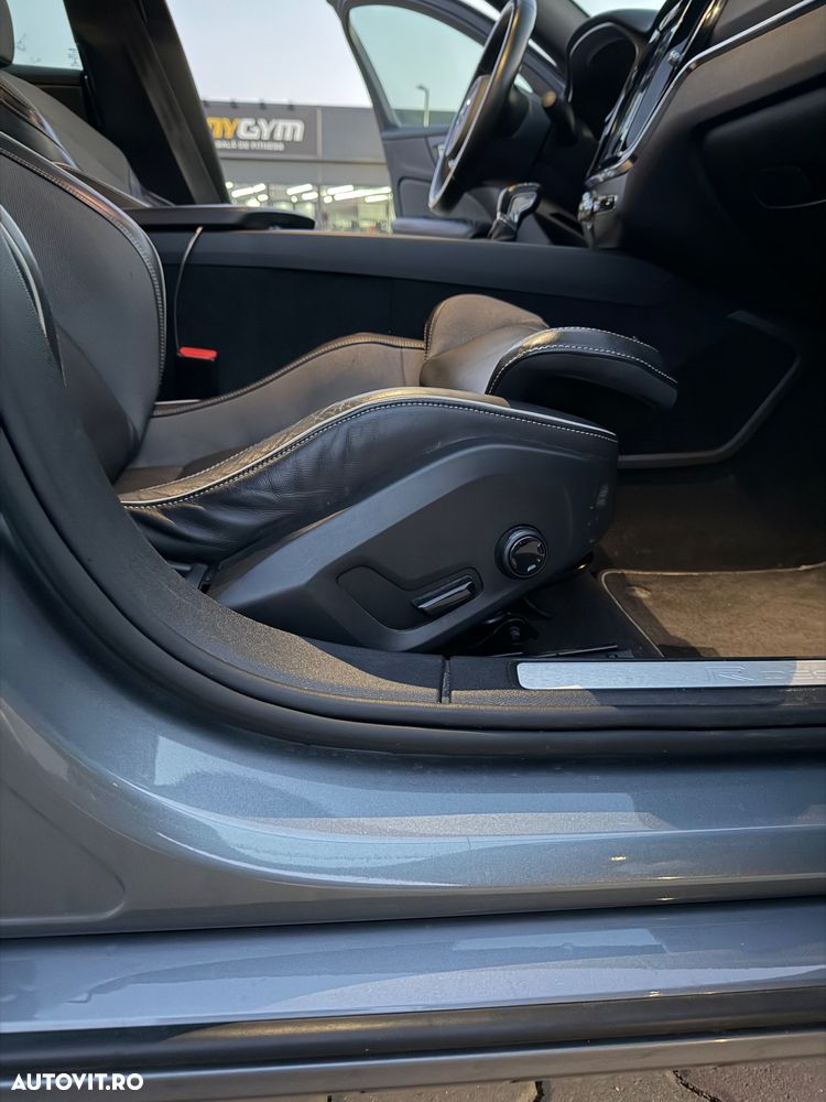 Volvo S60 T4 R-Design - 23