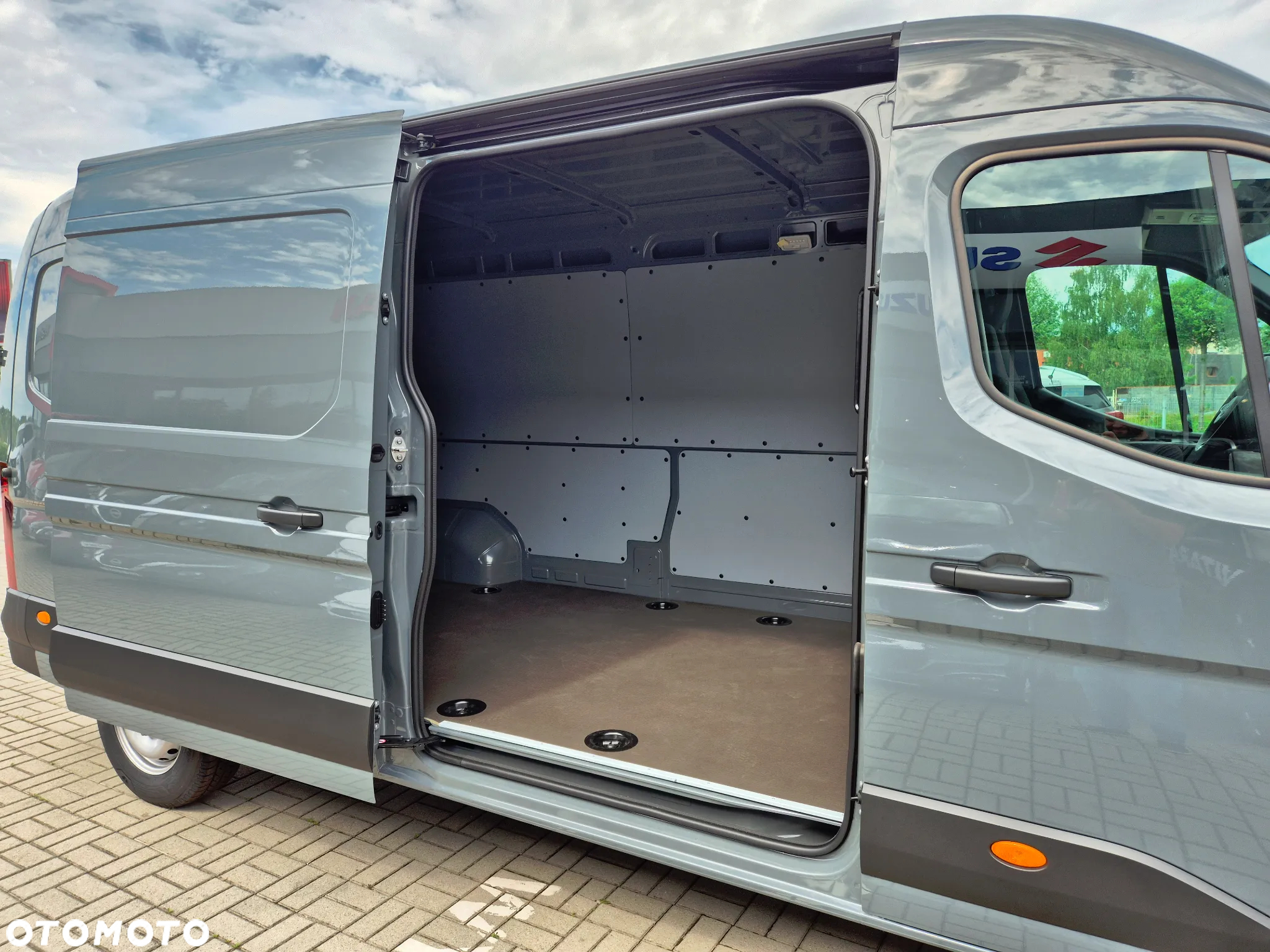 Nissan Interstar - 23