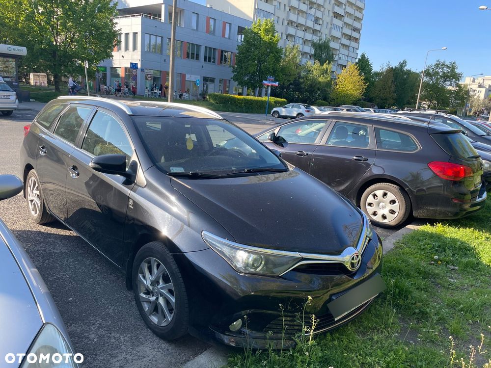 Toyota Auris 1.6 Prestige - 1