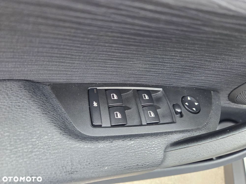 BMW X1 xDrive18d - 18